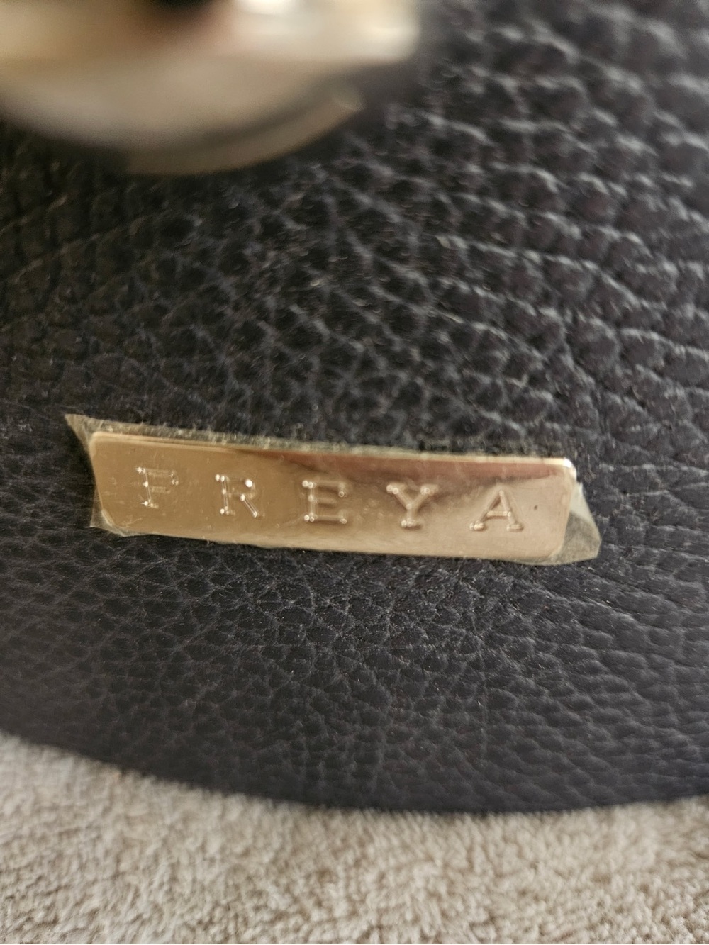 Travel w Class. Freya 100% Leather Travel Hat Box Navy BNWT - Picture 5 of 8